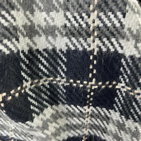 David and Young Softer than Cashmere Plaid Scarf with Fringe - Picture 2 of 3